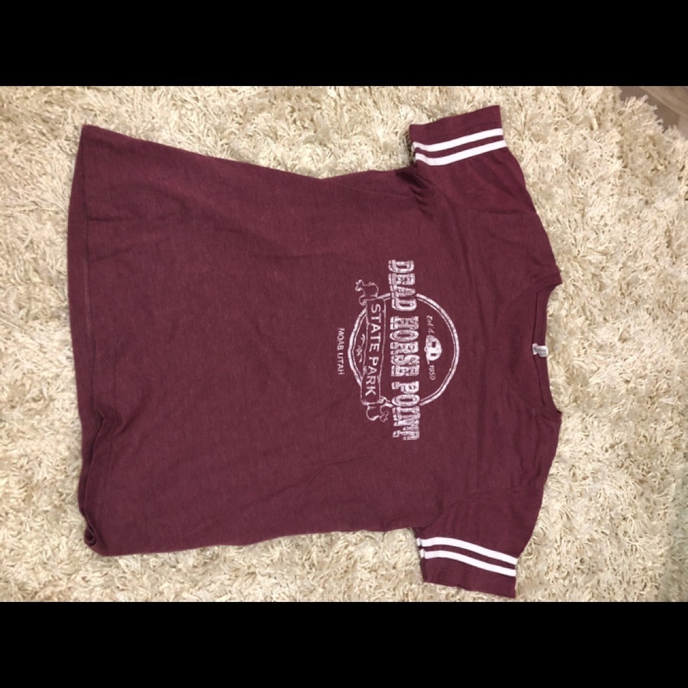 Women’s Tee-Shirt Dead Horse State Park - Moab, UT Size Large - Maroon